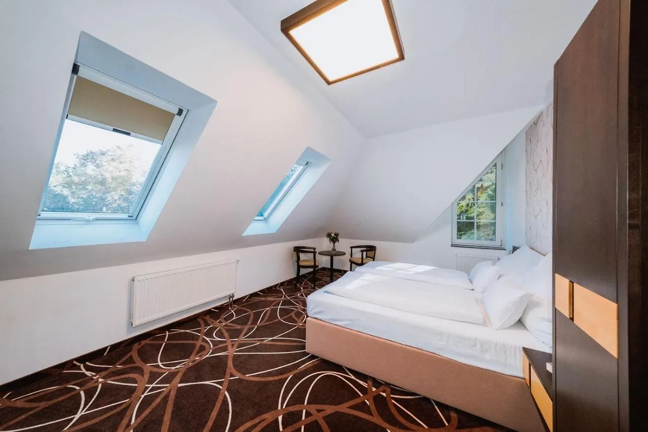 Hotel Hubertus Karlovy Vary Guest house