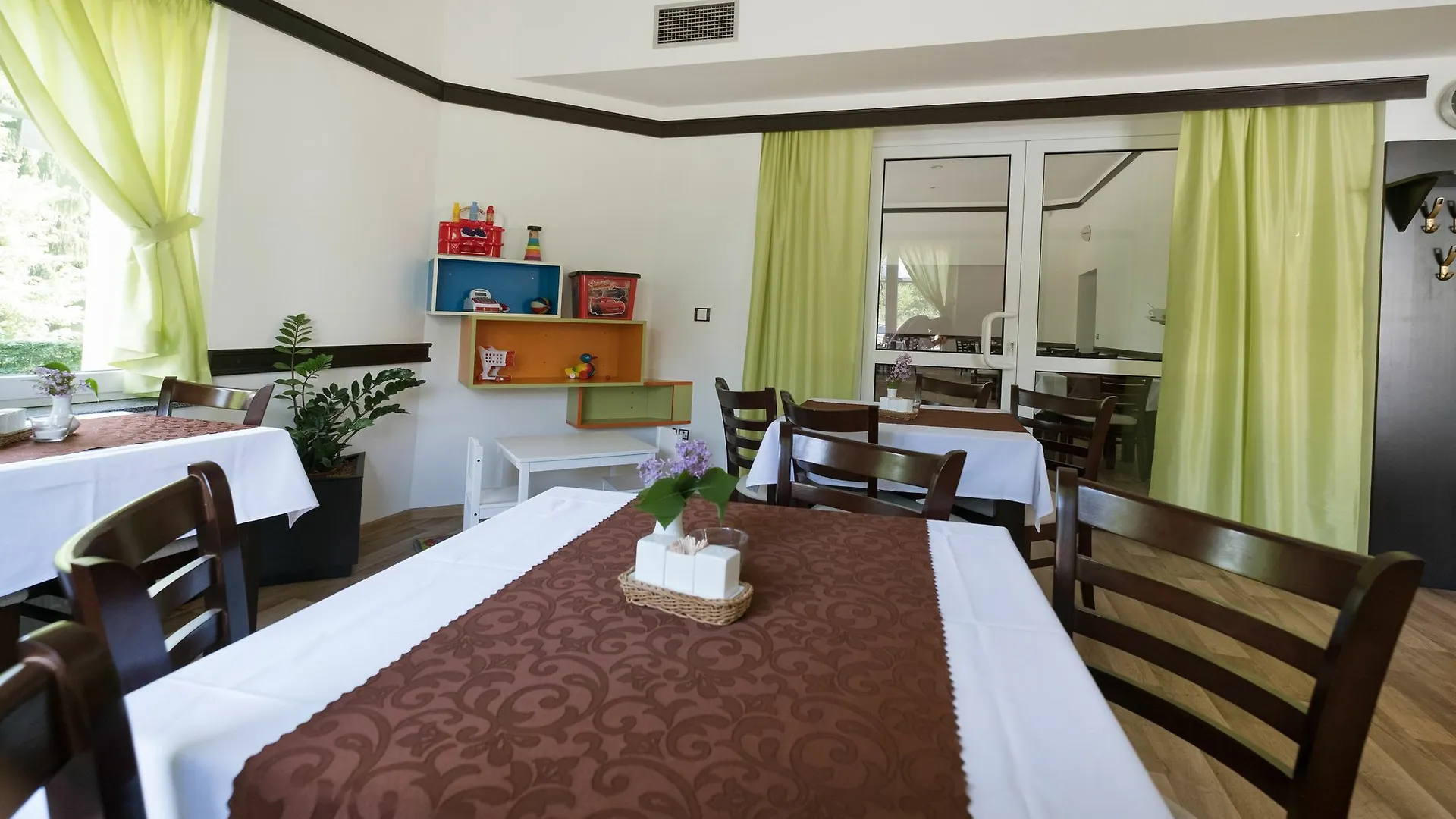 Hotel Hubertus Karlovy Vary Guest house
